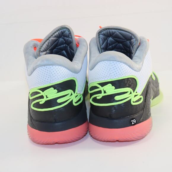 Nike LeBron 22 “Crown Jewel” White Neon Size 11.5 VNDS FZ1094-101 - Picture 4 of 7